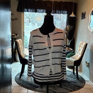 No Boundaries Blue and White sweater set